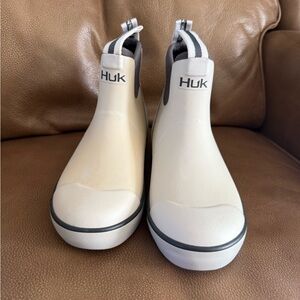 HUK rogue wave boots!